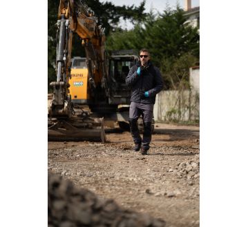 Doudoune E-COZY portée marche 1