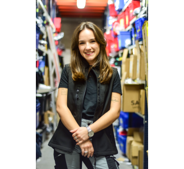 SOFTSHELL RALLYE FEMME SANS MANCHE NOIR portée